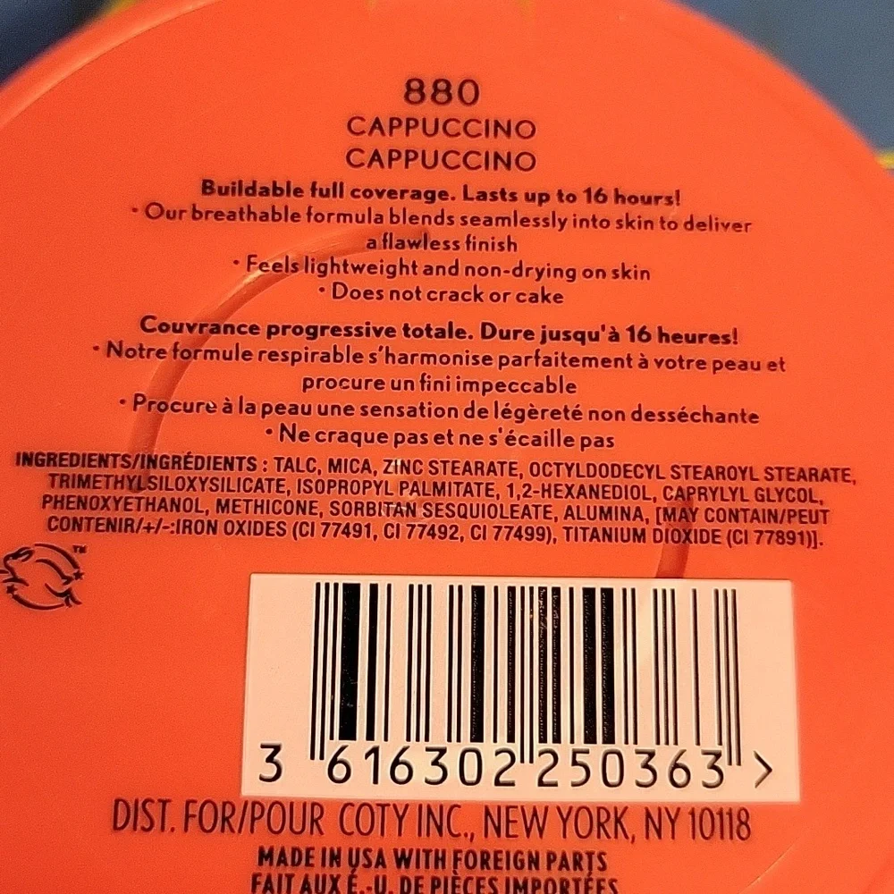 CoverGirl Outlast Extreme Wear 11g  Pressed Powder - 880 Cappuccino